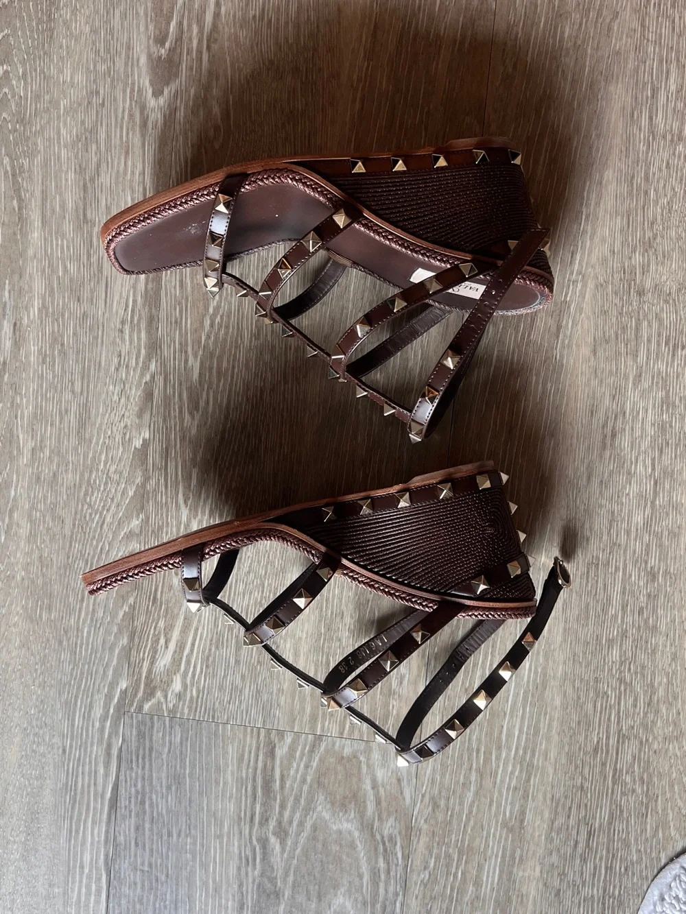 Rockstud Calfskin Wedge Sandal With Cornely Embroidery 80Mm